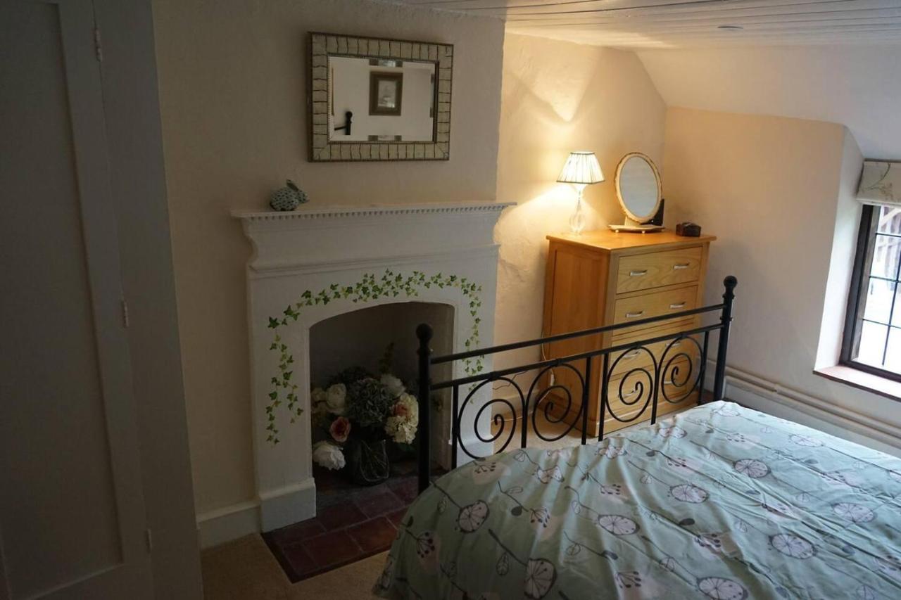 Stunning Historic 2-Bed House In Shaftesbury Villa Esterno foto